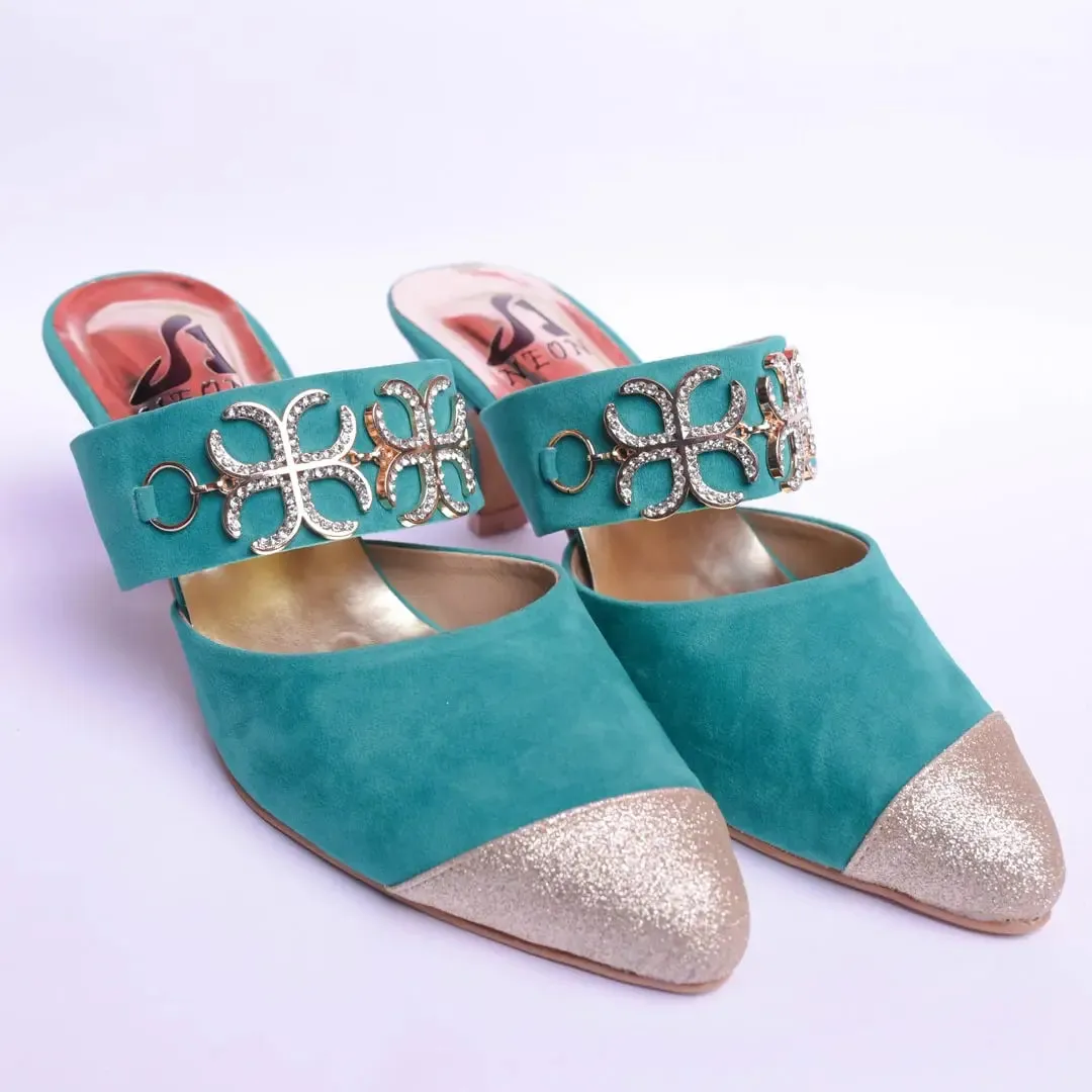 Clasp Velvet Sandles Green